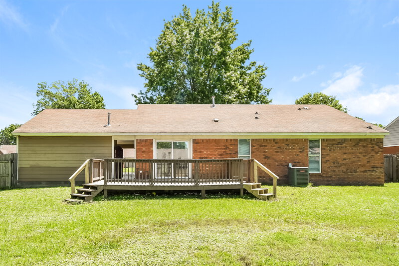 2,380/Mo, 7083 Layne Dr Horn Lake, MS 38637 Rear View 2