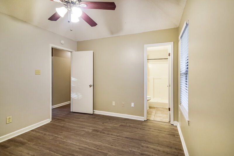 1,590/Mo, 6763 Ashland Dr Olive Branch, MS 38654 Main Bedroom View 2