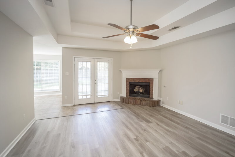 1,780/Mo, 10128 Fox Chase Dr Olive Branch, MS 38654 Living Room View 2