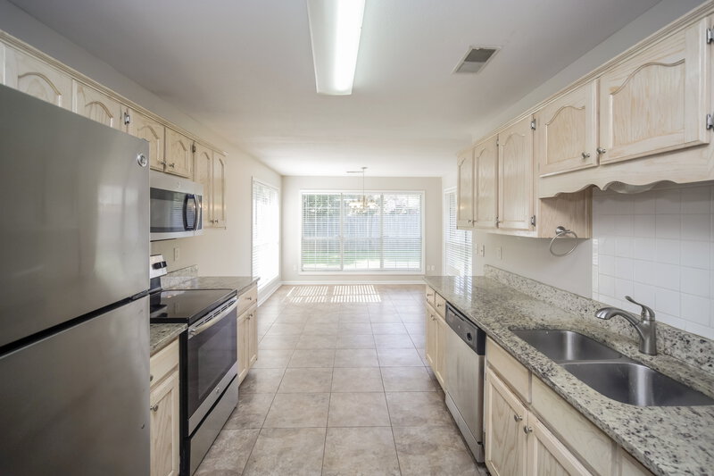 1,780/Mo, 10128 Fox Chase Dr Olive Branch, MS 38654 Kitchen View 2