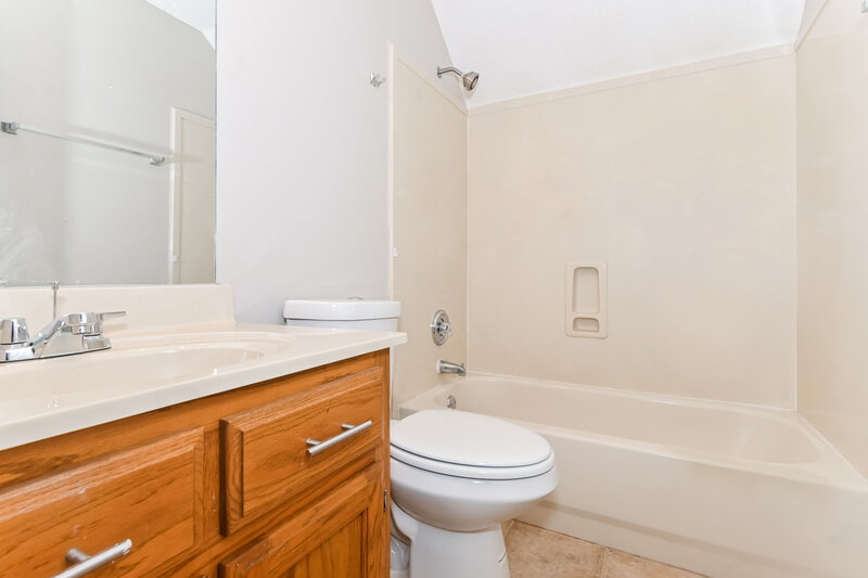 2,180/Mo, 10152 Fox Chase Dr Olive Branch, MS 38654 Bathroom View