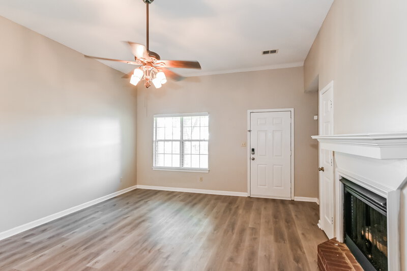 1,820/Mo, 6205 Liberty Estates Dr Walls, MS 38680 Living Room View