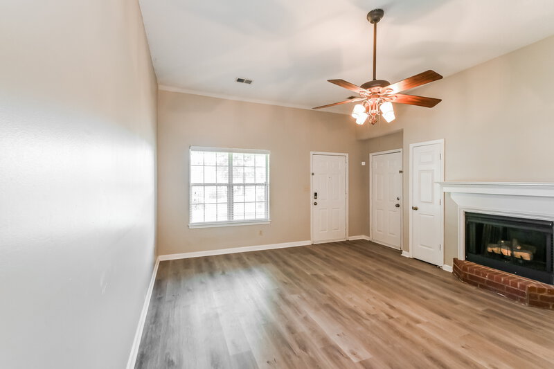 1,820/Mo, 6205 Liberty Estates Dr Walls, MS 38680 Living Room View 2