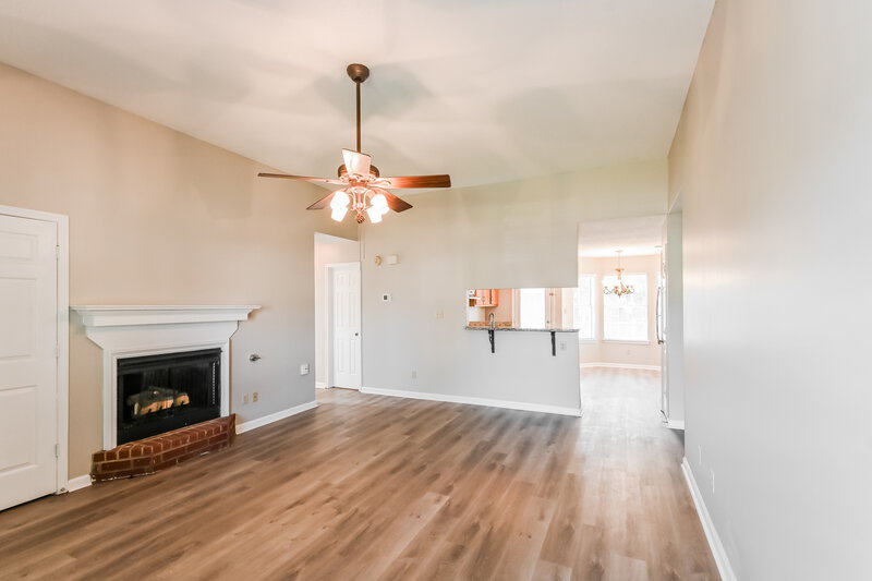 1,820/Mo, 6205 Liberty Estates Dr Walls, MS 38680 Living Room View 3