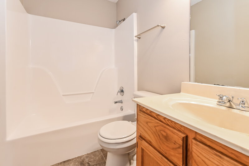 1,820/Mo, 6205 Liberty Estates Dr Walls, MS 38680 Bathroom View