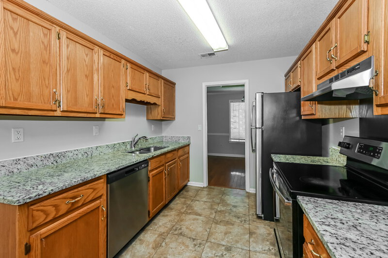 1,570/Mo, 6901 River Birch Rd Walls, MS 38680 Kitchen View
