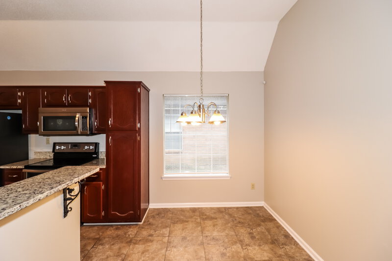 1,525/Mo, 5689 Kayla Dr Southaven, MS 38671 Dining Room View