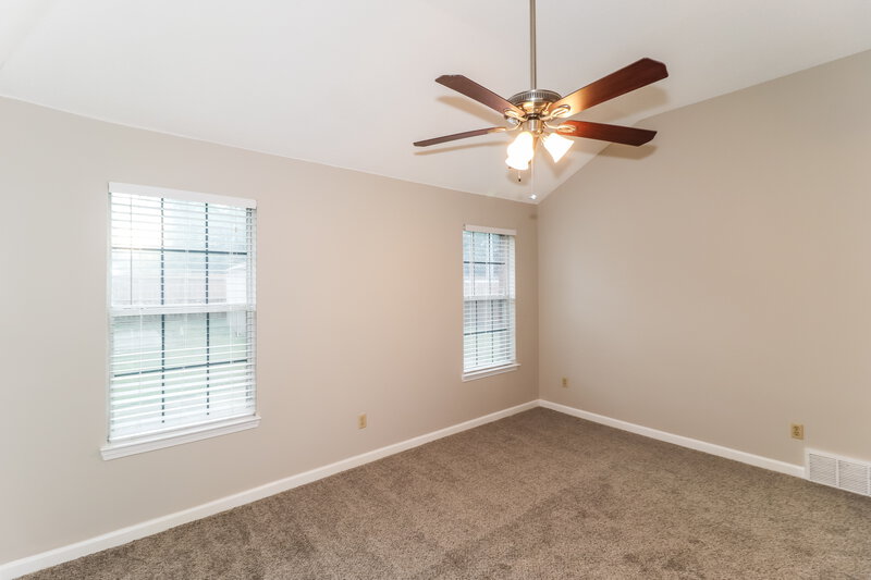 1,525/Mo, 5689 Kayla Dr Southaven, MS 38671 Main Bedroom View 2