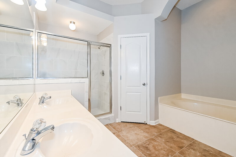 3,150/Mo, 6157 Braybourne Main Olive Branch, MS 38654 Main Bathroom View