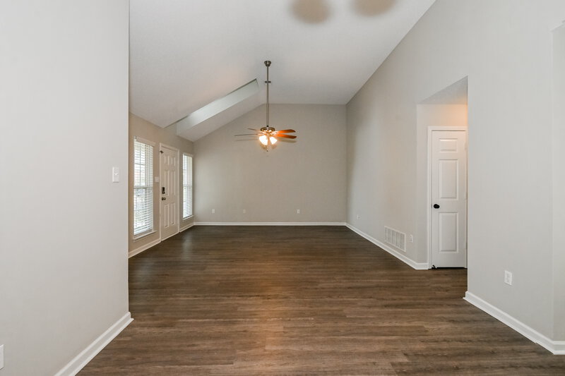 2,490/Mo, 5289 Kalian Cv Southaven, MS 38671 Dining Room View 2