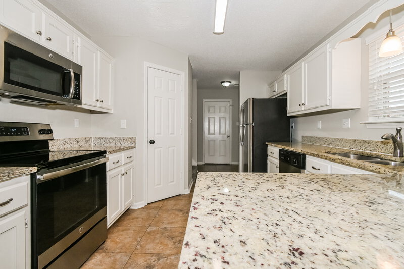2,490/Mo, 5289 Kalian Cv Southaven, MS 38671 Kitchen View