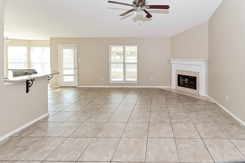 1,650/Mo, 4433 Citation Dr Southaven, MS 38671 Living Room View 3
