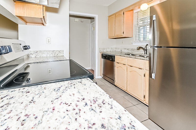 1,680/Mo, 2626 Pintail Dr Horn Lake, MS 38637 Kitchen View 2