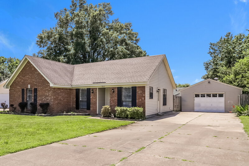 1,695/Mo, 7549 Clarkfield Pl Southaven, MS 38671 Front View