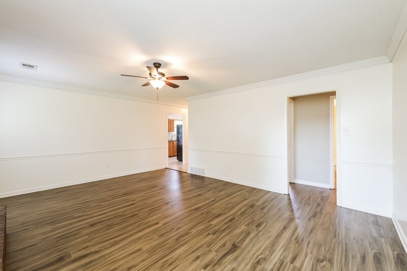 1,695/Mo, 7549 Clarkfield Pl Southaven, MS 38671 Living Room View 2