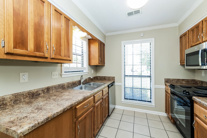 1,695/Mo, 7549 Clarkfield Pl Southaven, MS 38671 Kitchen View