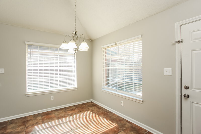 1,630/Mo, 3724 Conrail Circle Horn Lake, MS 38637 Dining Room View