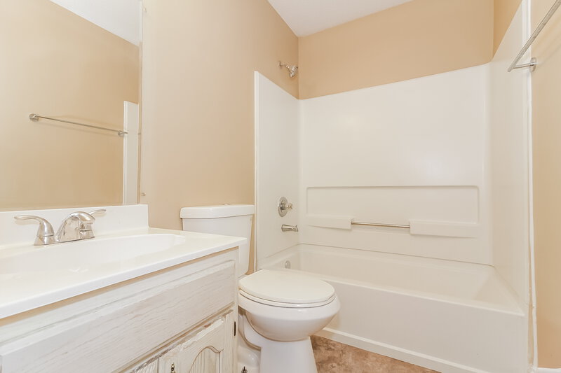 1,915/Mo, 2763 Box Turtle Cove Cordova, TN 38016 Bathroom View
