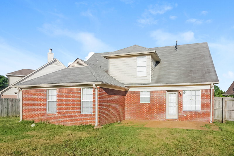 1,915/Mo, 2763 Box Turtle Cove Cordova, TN 38016 Rear View