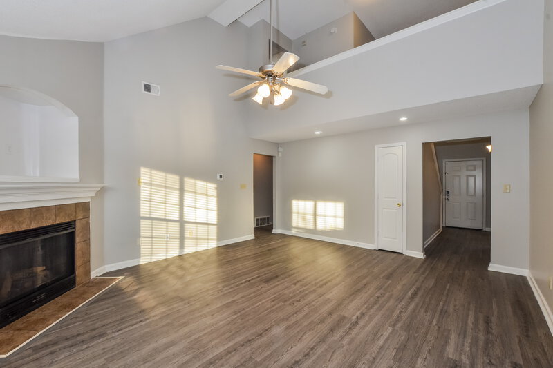 1,795/Mo, 1401 Carlton Ridge Dr Cordova, TN 38016 Living Room View 3