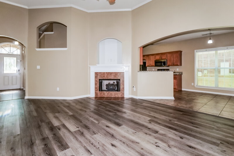 1,900/Mo, 2680 Bending Elm Dr Cordova, TN 38016 Living Room View