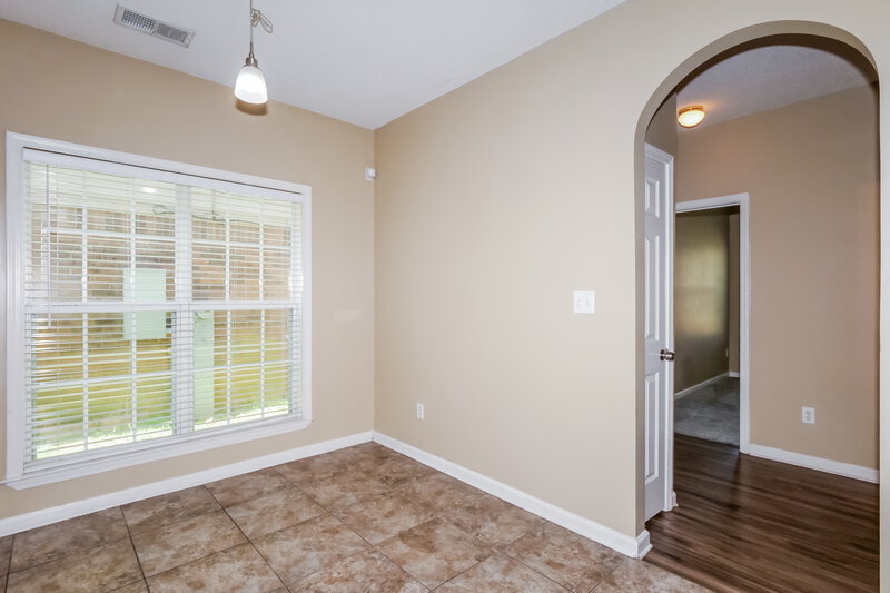 1,900/Mo, 2680 Bending Elm Dr Cordova, TN 38016 Dining Room View