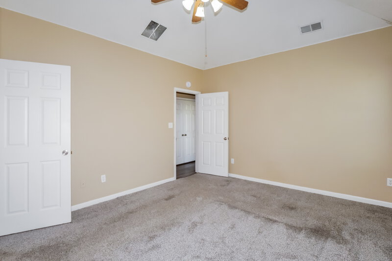 1,900/Mo, 2680 Bending Elm Dr Cordova, TN 38016 Main Bedroom View 2