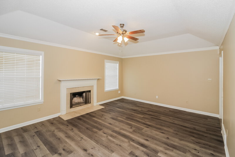 1,695/Mo, 2240 Lake Springs Ln Cordova, TN 38016 Living Room View
