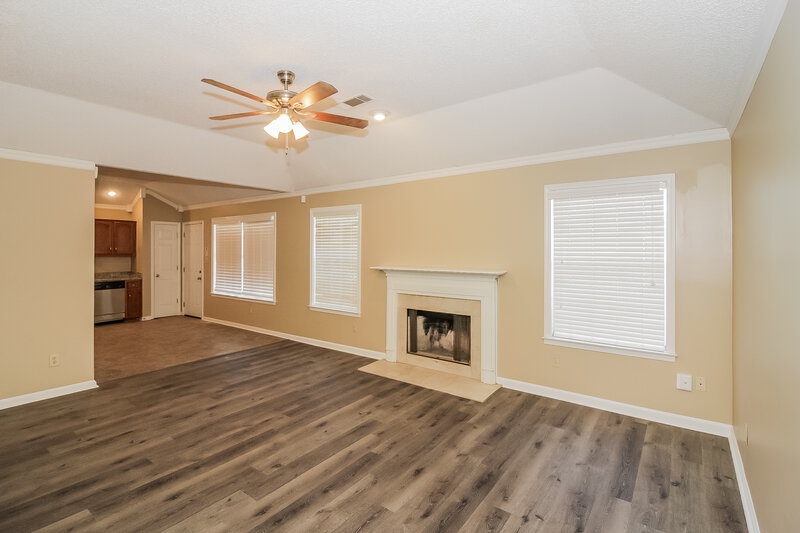 1,695/Mo, 2240 Lake Springs Ln Cordova, TN 38016 Living Room View 2