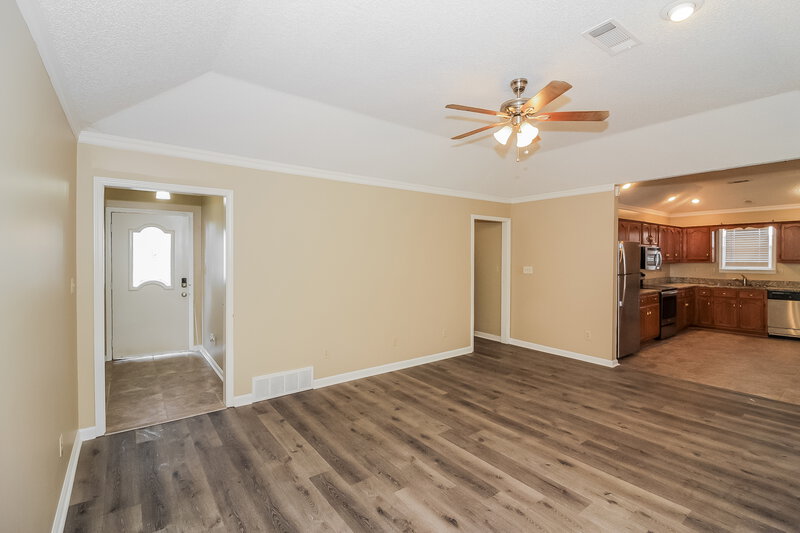 1,695/Mo, 2240 Lake Springs Ln Cordova, TN 38016 Living Room View 3