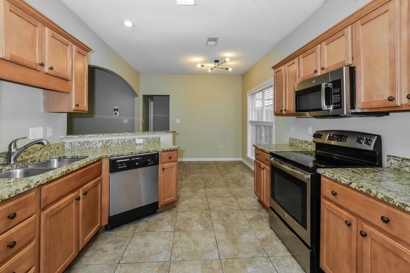 1,685/Mo, 2650 Bending Elm Cove Cordova, TN 38016 Kitchen View 2