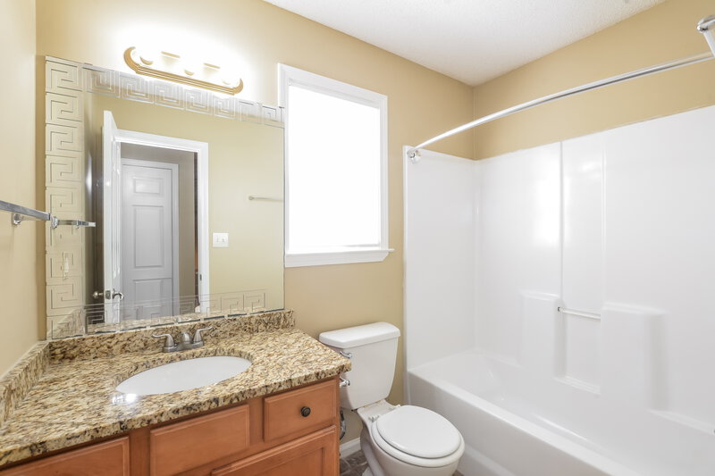 1,685/Mo, 2650 Bending Elm Cove Cordova, TN 38016 Bathroom View 2