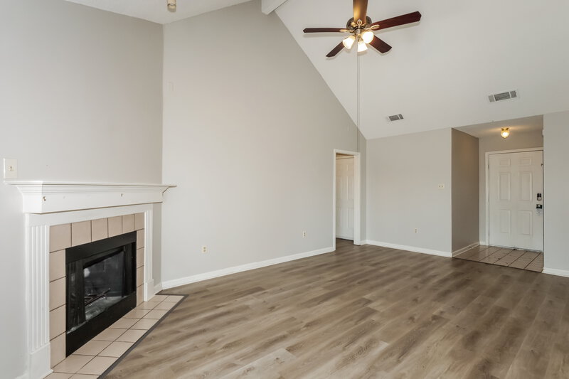 1,830/Mo, 2839 Fletcher View Dr Cordova, TN 38016 Living Room View