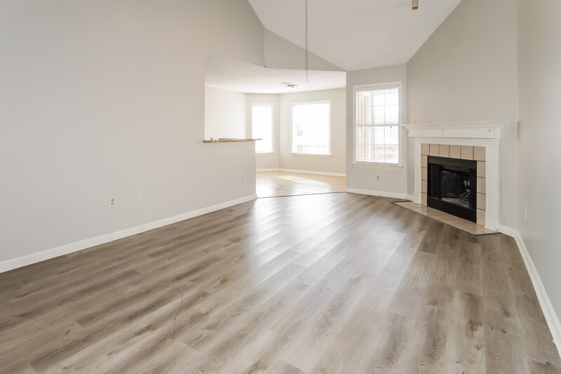 1,830/Mo, 2839 Fletcher View Dr Cordova, TN 38016 Living Room View 2