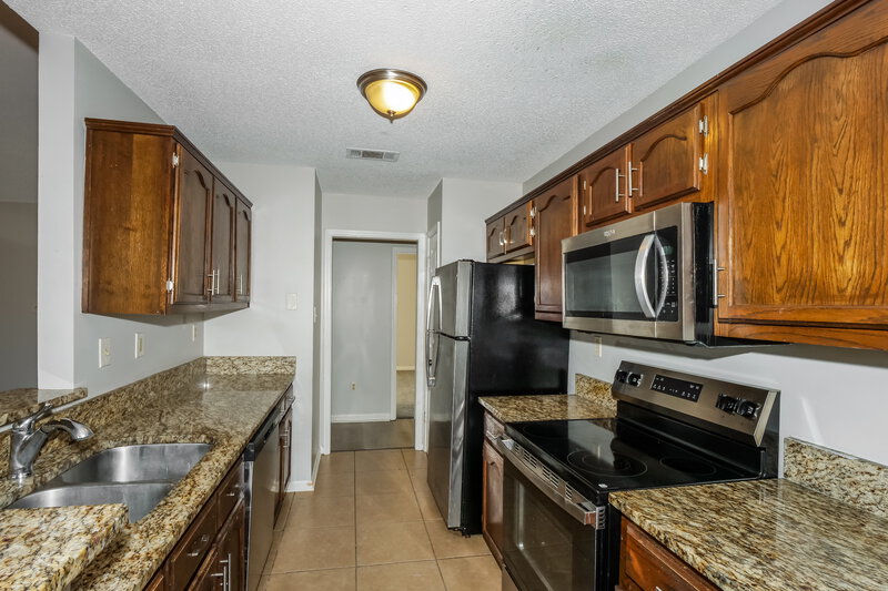 1,830/Mo, 2839 Fletcher View Dr Cordova, TN 38016 Kitchen View