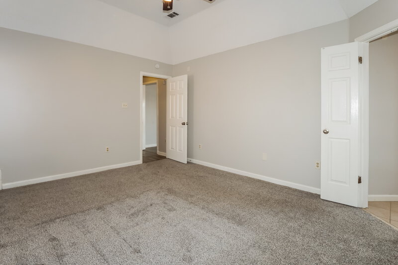 1,830/Mo, 2839 Fletcher View Dr Cordova, TN 38016 Main Bedroom View 2