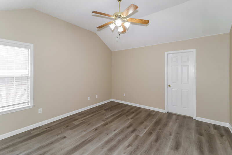 1,800/Mo, 2671 Breezy Ridge Trail Cordova, TN 38016 Main Bedroom View