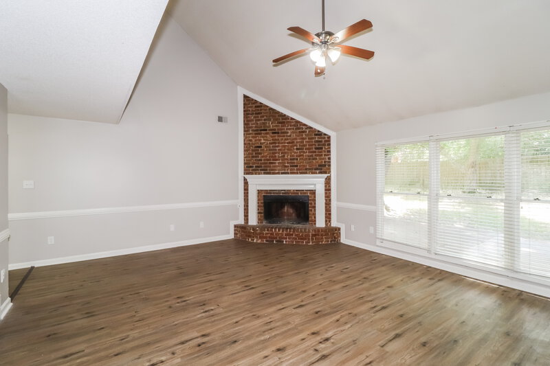 1,975/Mo, 8815 Chimneyrock Blvd Cordova, TN 38016 Kitchen View