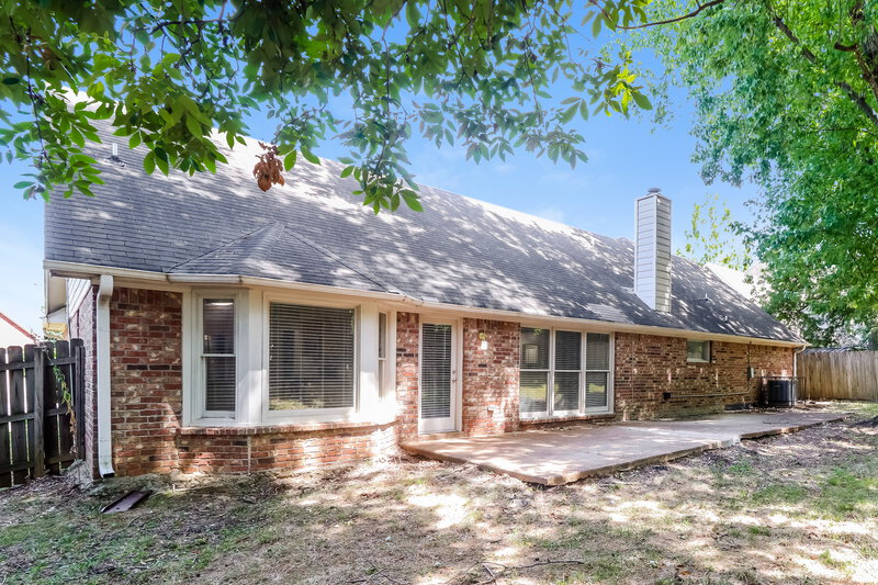 1,975/Mo, 8815 Chimneyrock Blvd Cordova, TN 38016 Rear View