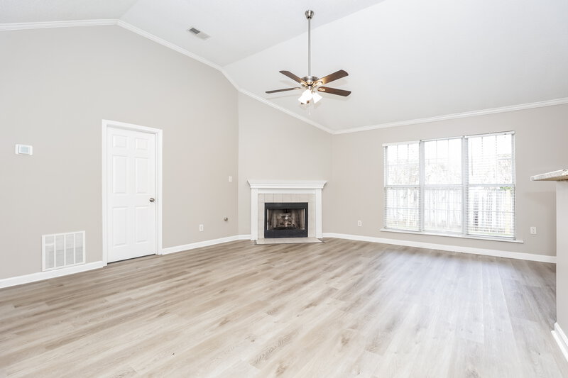 2,260/Mo, 2780 Shady Well Ln Cordova, TN 38016 Living Room View 2