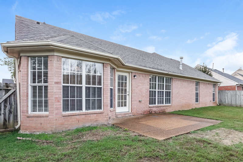 2,260/Mo, 2780 Shady Well Ln Cordova, TN 38016 Rear View