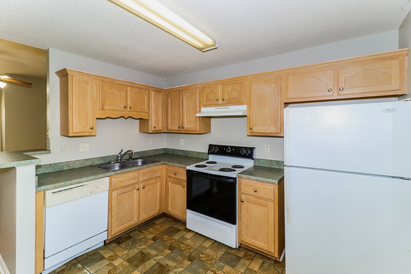 1,895/Mo, 2806 Breezy Ridge Trail Cordova, TN 38016 Kitchen View 2