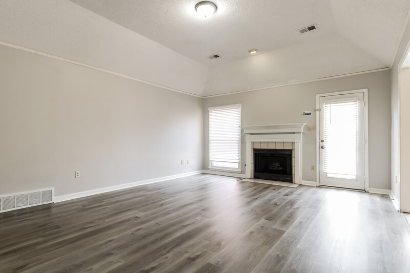 2,425/Mo, 1791 Candle Ridge Dr Cordova, TN 38016 Living Room View