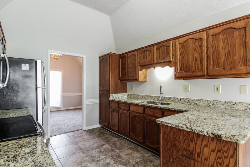 2,425/Mo, 1791 Candle Ridge Dr Cordova, TN 38016 Kitchen View