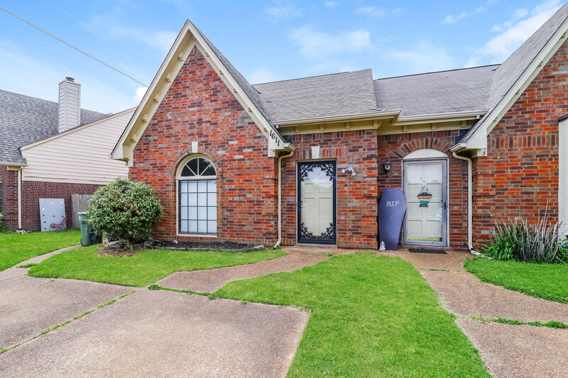 1,905/Mo, 1611 Oaken Bucket Dr Cordova, TN 38016 Front View