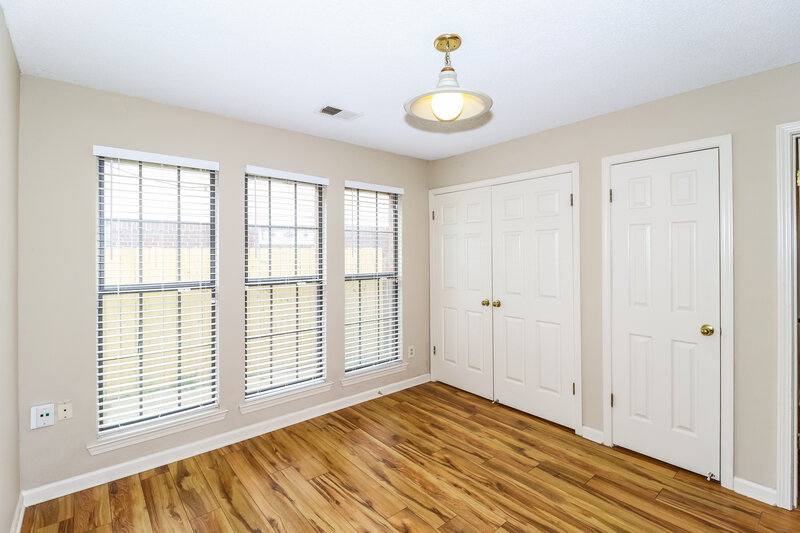 1,905/Mo, 1611 Oaken Bucket Dr Cordova, TN 38016 Dining Room View