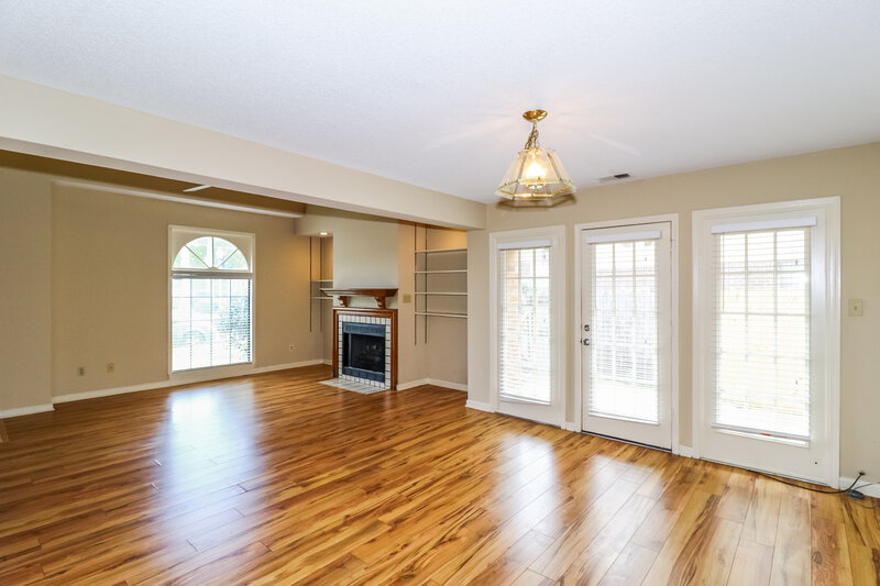 1,905/Mo, 1611 Oaken Bucket Dr Cordova, TN 38016 Family Room View 2