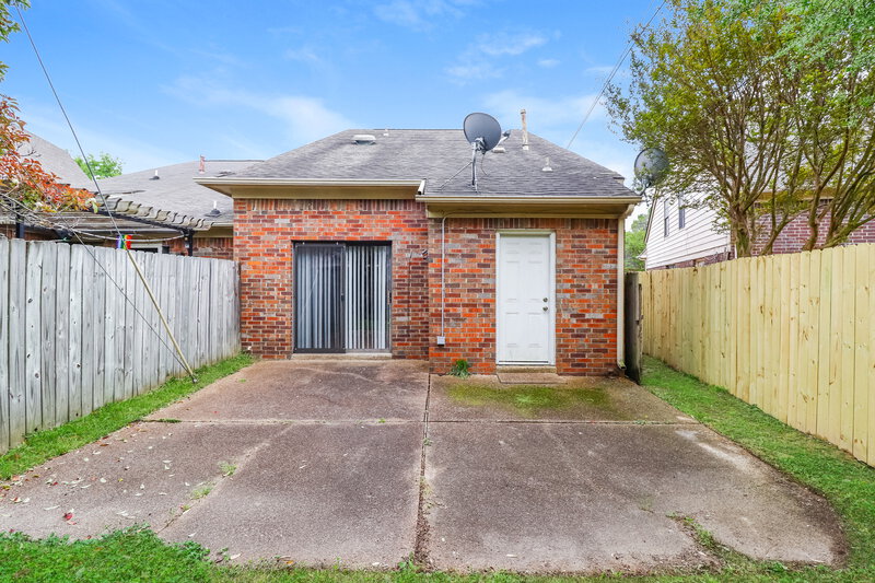 1,905/Mo, 1611 Oaken Bucket Dr Cordova, TN 38016 Rear View 2