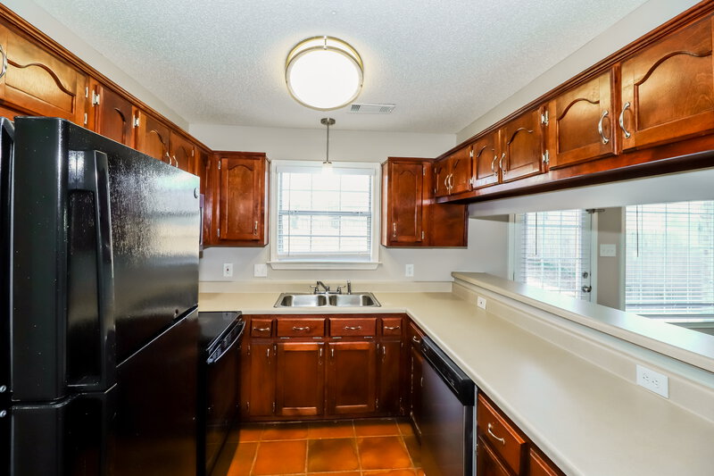 1,840/Mo, 2786 Breezy Ridge Trail Cordova, TN 38016 Kitchen View 2