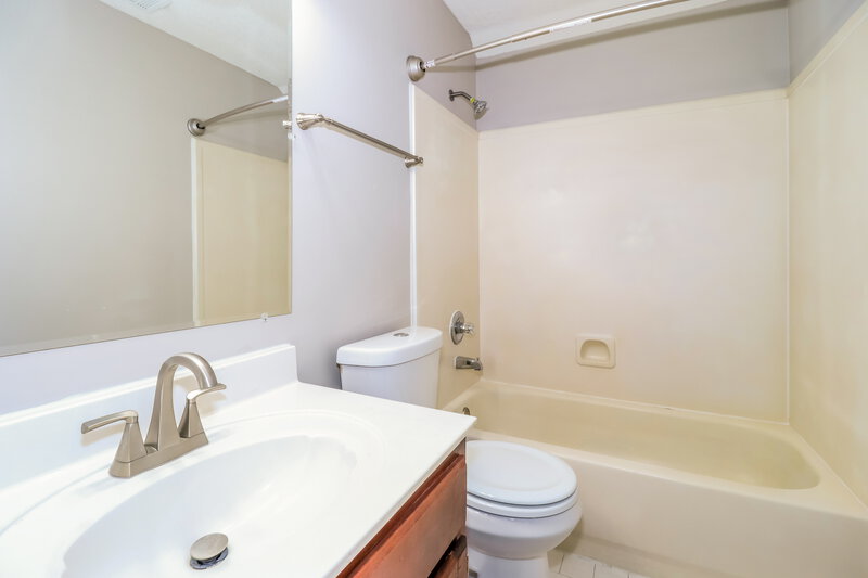 1,840/Mo, 2786 Breezy Ridge Trail Cordova, TN 38016 Bathroom View